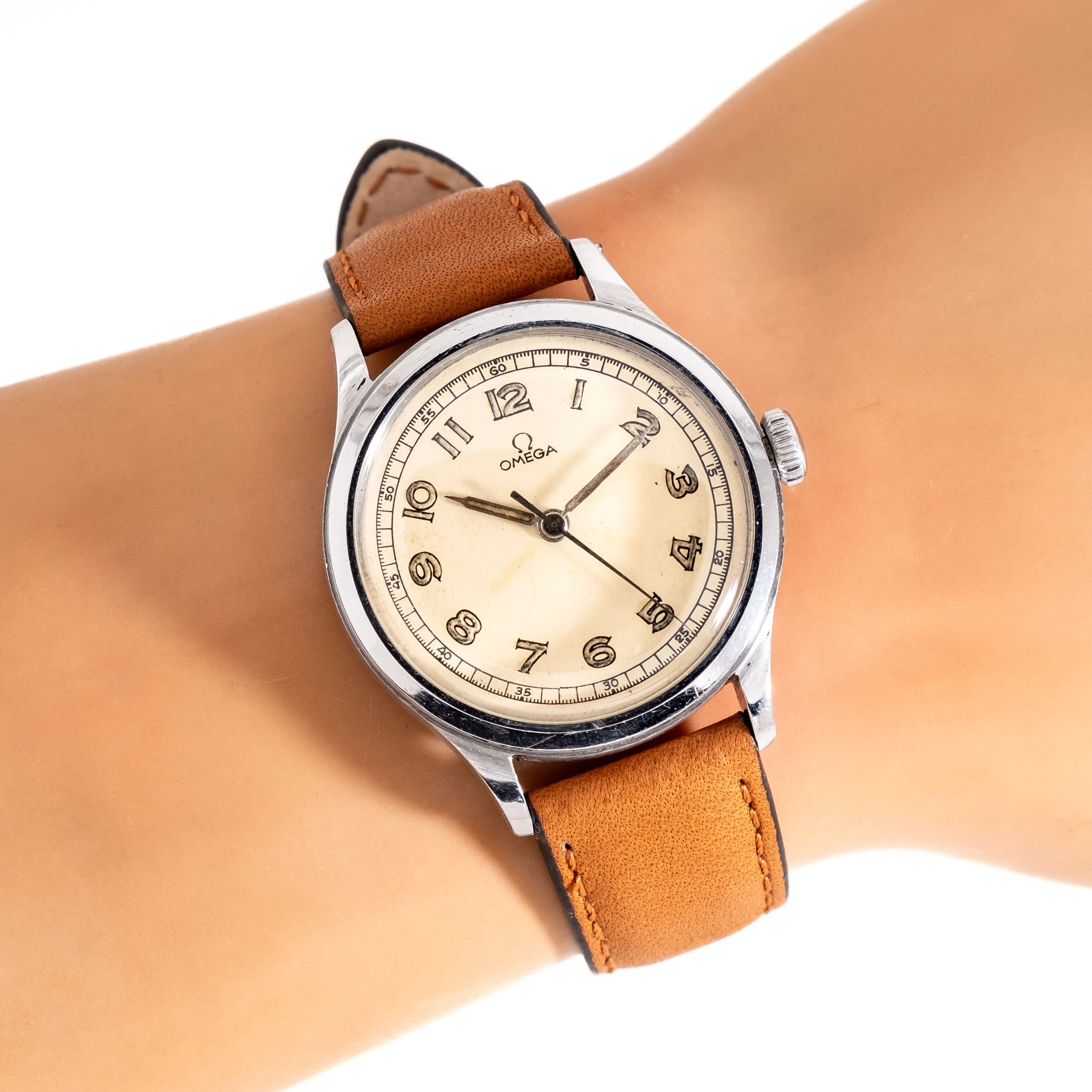 1944 Vintage Omega Oversized 35mm Ref. 8179/3 Stainless Steel Watch (# 15300)