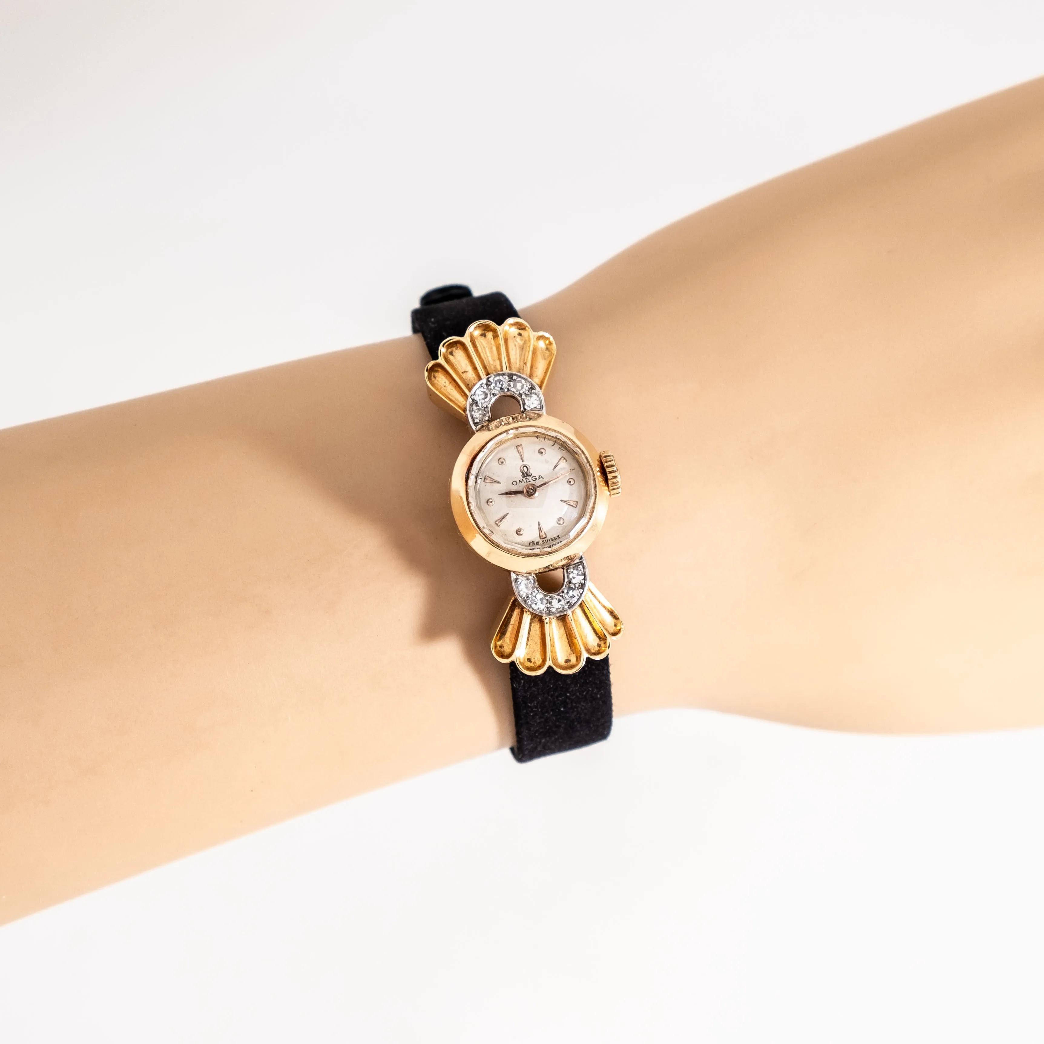 1950's Vintage Ladies Omega Watch in Solid 18k Yellow Gold (# 15166)