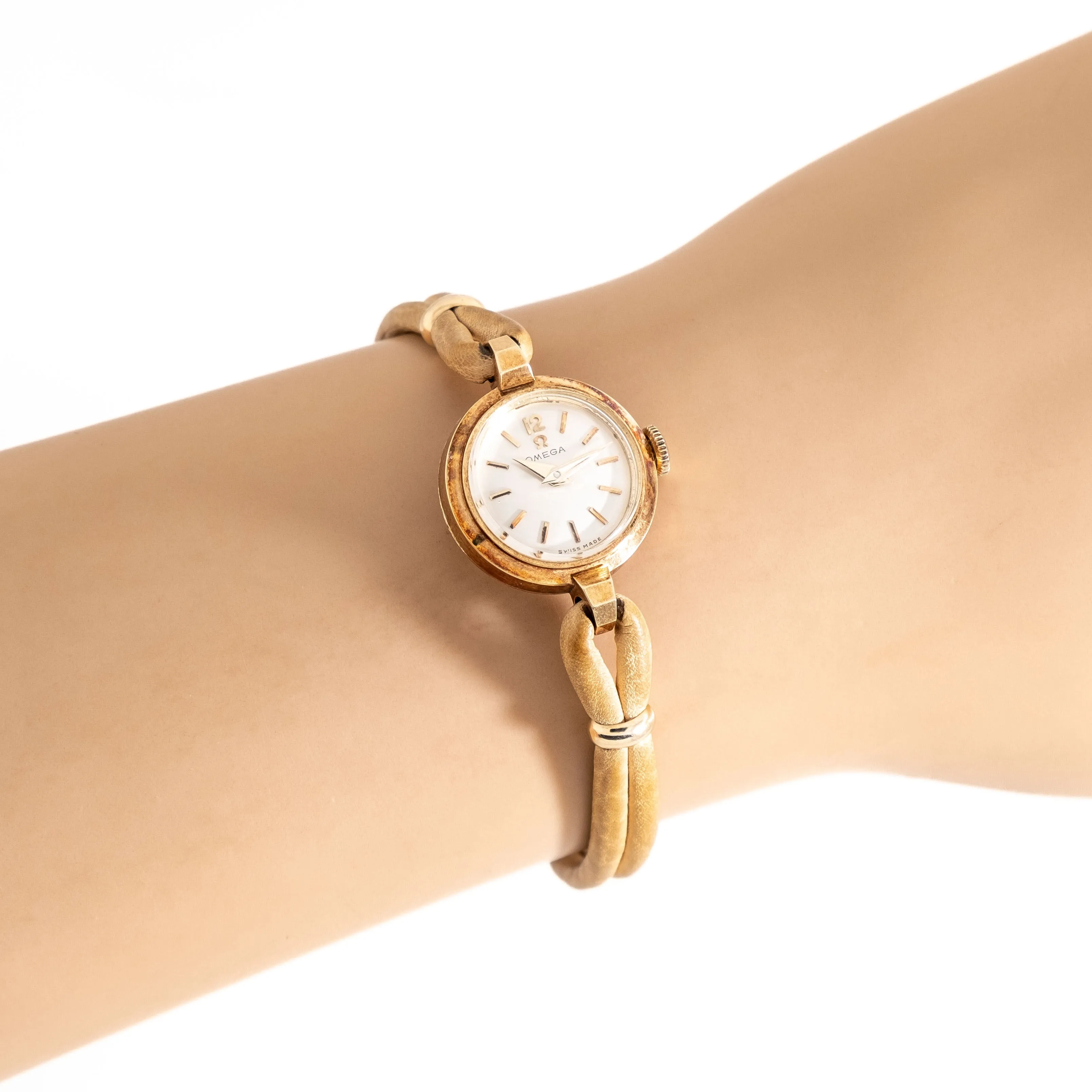 1956 Vintage Ladies Omega Ref. 2693 Solid 14k Yellow Gold Watch (# 15318)