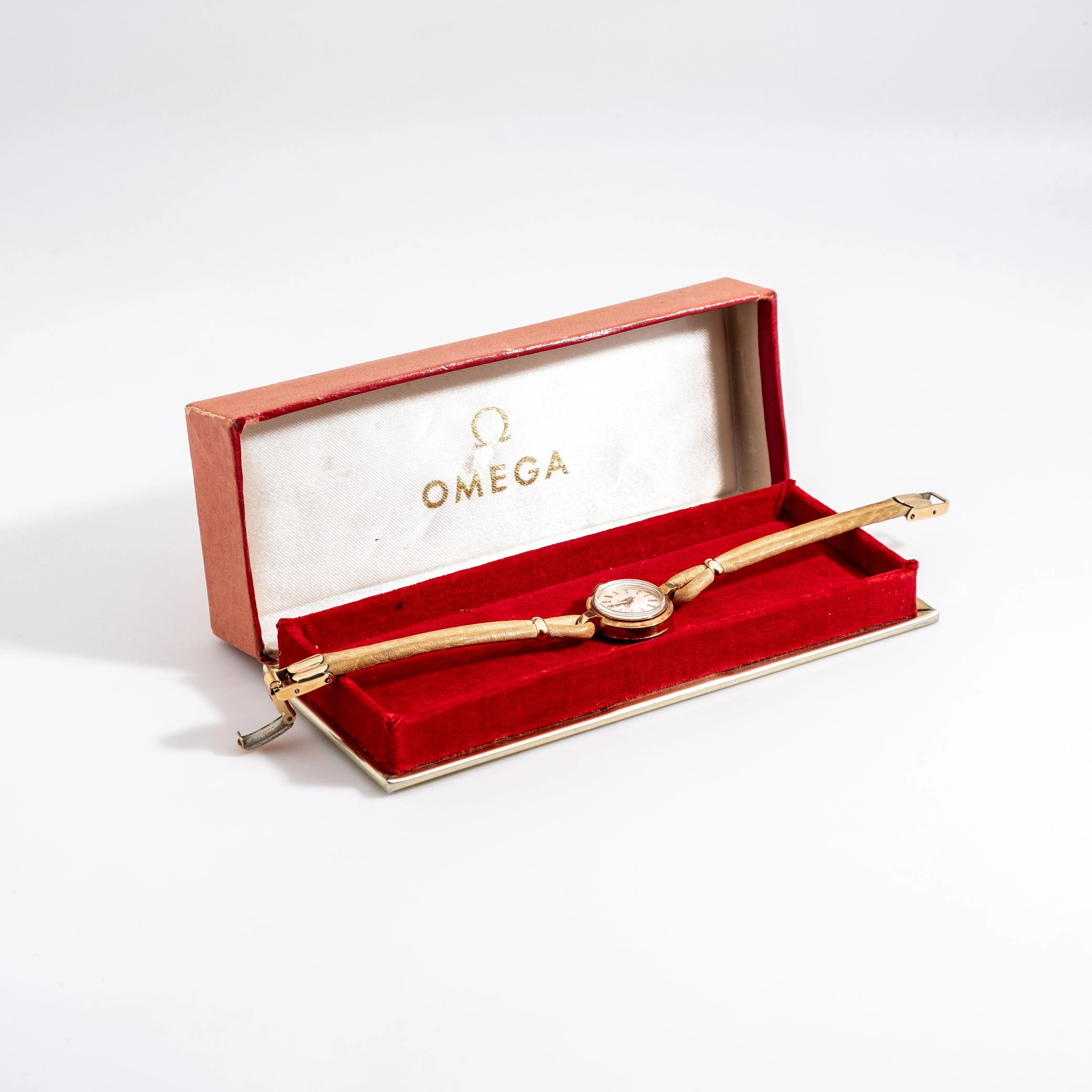 1956 Vintage Ladies Omega Ref. 2693 Solid 14k Yellow Gold Watch (# 15318)