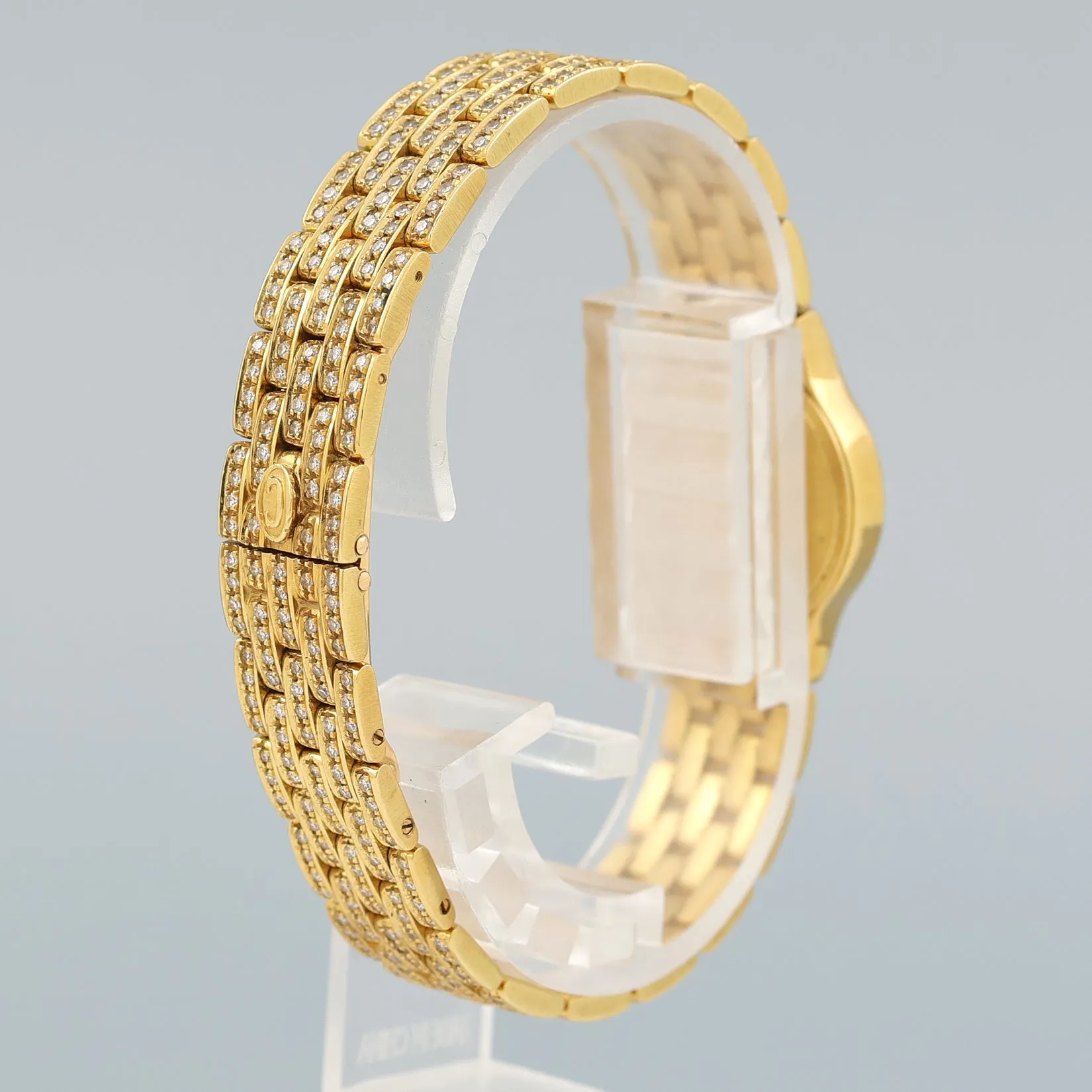 Ladies Concord 18k Yellow Gold 21mm 6.25ct Pave Diamond 59-62-264 Watch