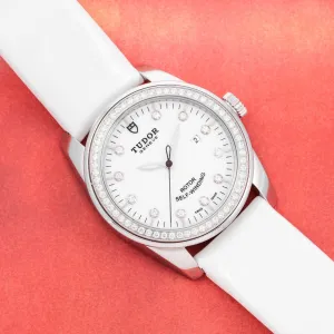 Tudor Glamour Date